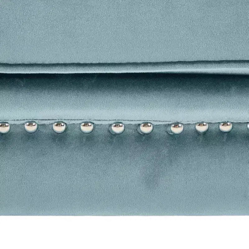 Banc en Velours Whisen 134,6 cm avec Accoudoirs Roulés, Accents de Rivets, Siège Rembourré Minimaliste de Pied de Lit, 2 Coussins, Rembourrage en Mousse Haute Densité
