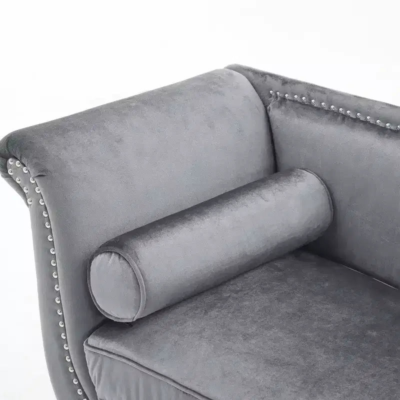 Banc en Velours Whisen 134,6 cm avec Accoudoirs Roulés, Accents de Rivets, Siège Rembourré Minimaliste de Pied de Lit, 2 Coussins, Rembourrage en Mousse Haute Densité