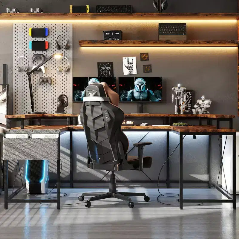 Grand bureau d'angle en U avec prises électriques, lumières LED, support d'écran et rangements pour bureau à domicile et usage professionnel