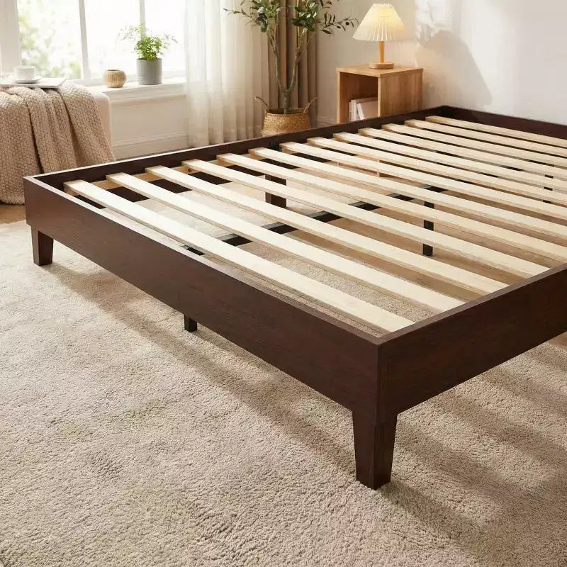 Cadre de lit Queen Size, plateforme en bois naturel robuste de 9 pouces sans tête de lit, sommier en bois avec support à lattes solides