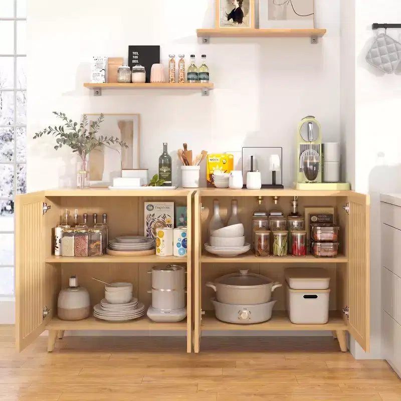 Meuble TV JVNOXK en bois cannelé de style moderne du milieu du siècle pour téléviseurs jusqu'à 70 pouces, console multimédia bohème avec rangement, gestion des câbles et pieds inclinés