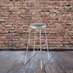 Hampden Furnishings Lot de 2 tabourets de bar réglables en hauteur, collection Otto, 81-99 cm, gris : Revêtement en vinyle, structure en acier, sans accoudoirs