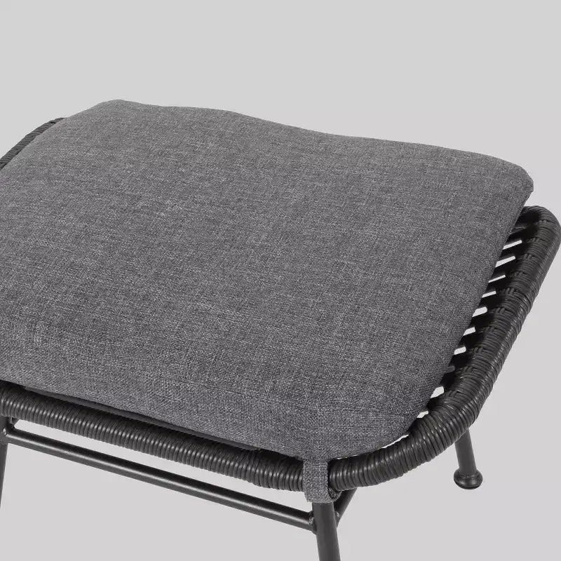Chalet Moderne Bohème Ensemble de conversation gris – Christopher Knight Home : Osier et cadre en métal, ensemble de patio 4 pièces
