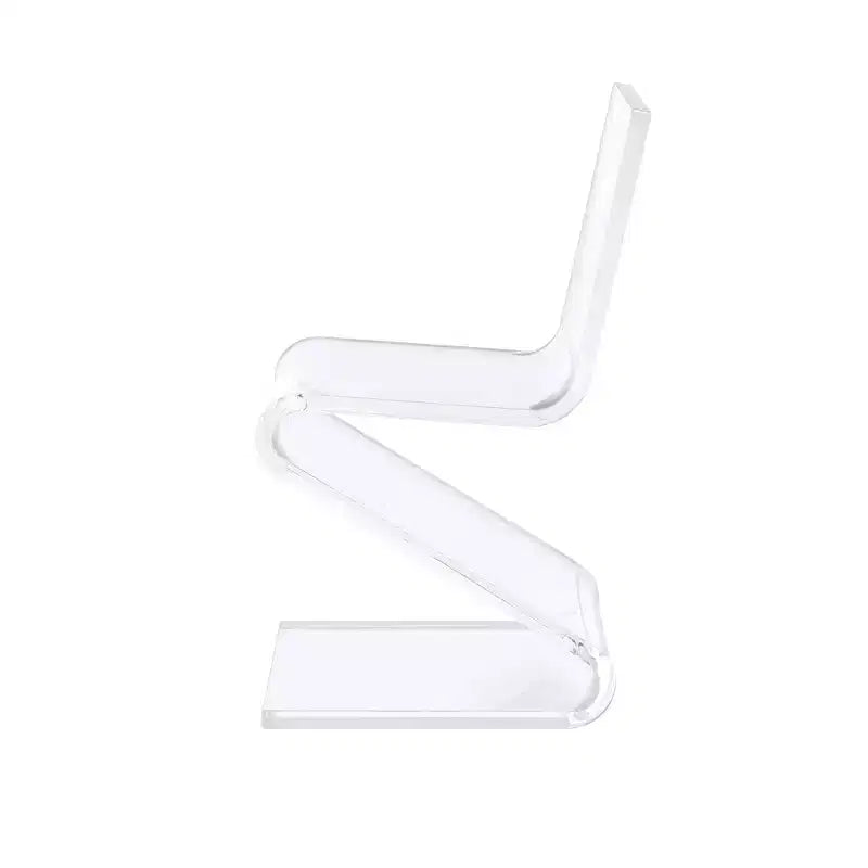 Chaise Z en acrylique transparent Peek – Picket House Furnishings : chaise moderne en Plexiglas sans accoudoirs, sans coussin