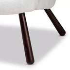 Fauteuil d'appoint Eisa en similicuir retourné rembourré et bois Blanc/Noyer - Baxton Studio