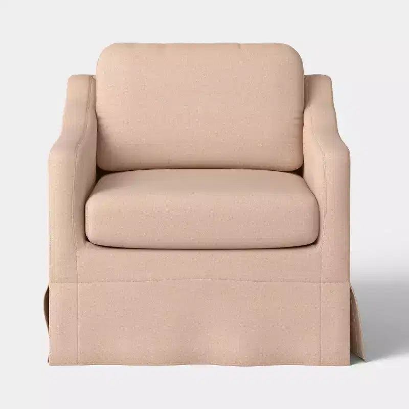 Fauteuil pivotant accentué déhoussable à accoudoirs inclinés, tissu haute performance Blush - Threshold™ conçu avec Studio McGee ; assemblage requis
