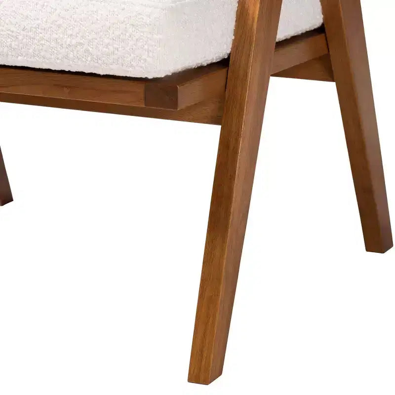 Fauteuil Baxton Studio Jetsam en tissu bouclé et bois crème/noyer marron : meuble d'appoint rembourré