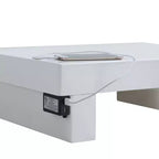 Table de chevet Haven blanche - miBasics : Profil bas, port USB intégré, table de chevet moderne