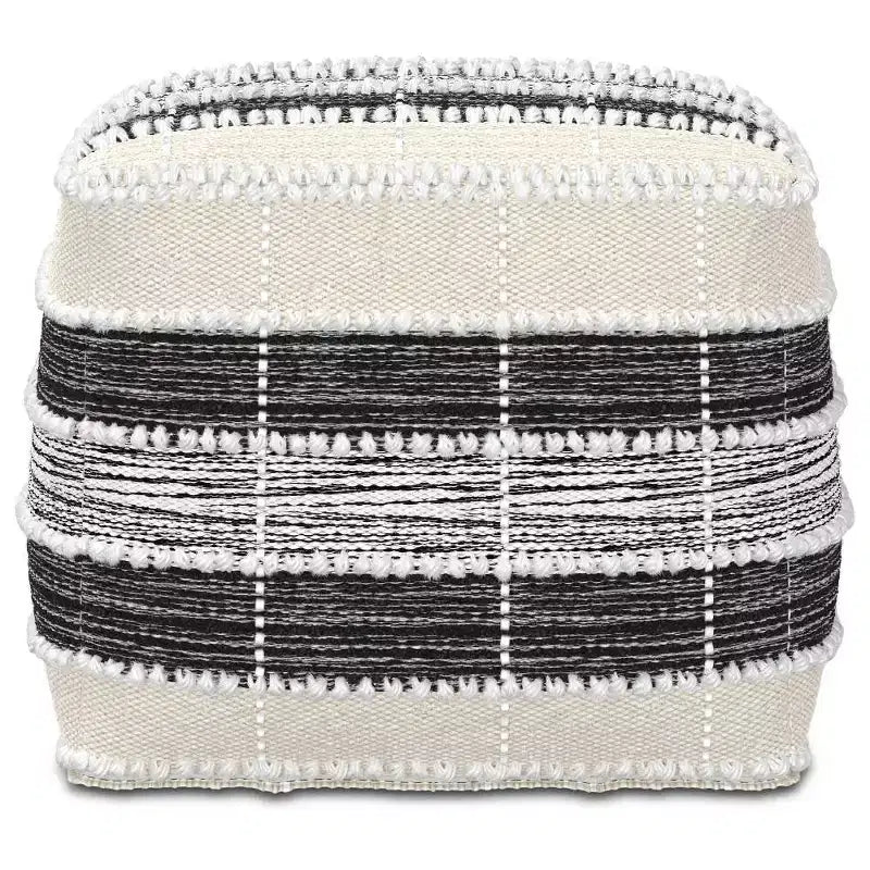 Pouf carré Highland Blanc/Beige/Noir - WyndenHall : Intérieur/Extérieur, Résistant aux UV, Capacité 113 kg
