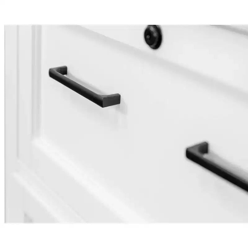 Classeur latéral moderne en bois blanc - Collection Abby - Martin Furniture : Portes Shaker, panneaux à lattes, blocs multiprises intégrés