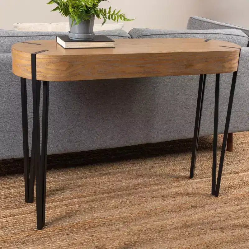 Console en bois Astoria Storied Home, naturel/noir : finition chêne blanc, pieds épingle en fer, meuble d'entrée