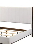Grand lit «Eastern King» 80,25 po, modèle Carena, tissu gris clair, fini blanc et brun – Acme Furniture : Structure en bois rembourrée de style contemporain