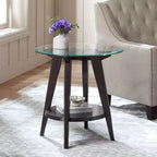 Table d'appoint ronde 55 Downing Street Farmhouse en bois de 61 cm de large avec étagère, plateau en verre trempé marron foncé pour salon, maison