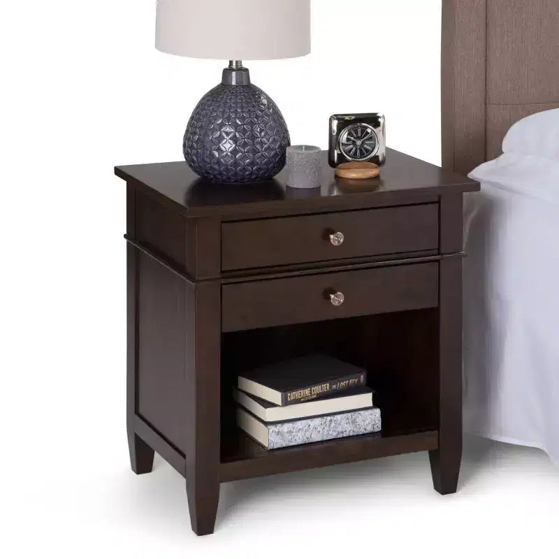 Table de chevet 24" en bois massif Sterling - WyndenHall