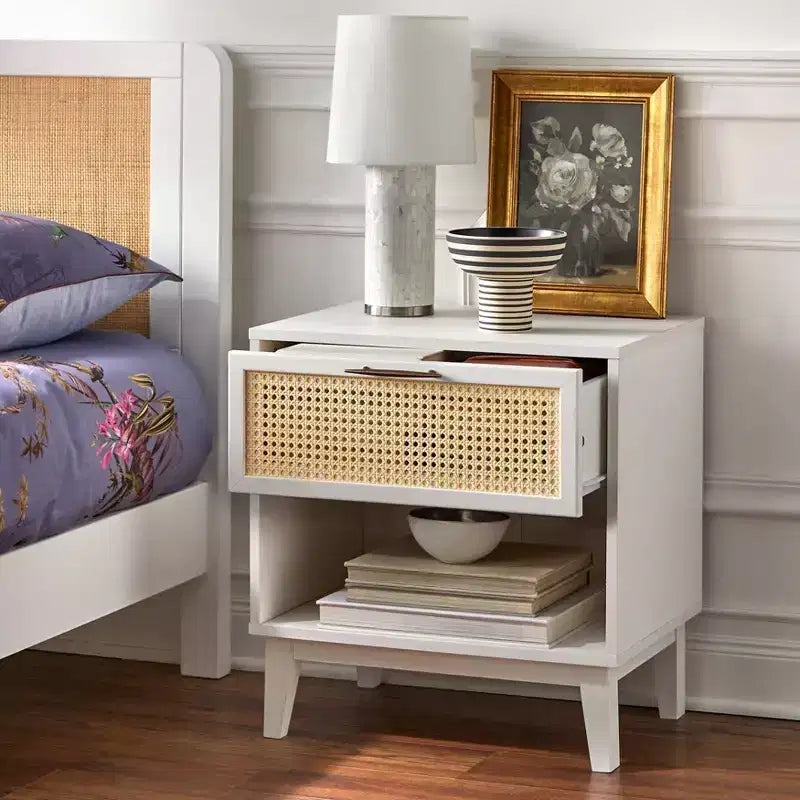 Table de chevet Andros avec façade de tiroir en cannage synthétique - Buylateral