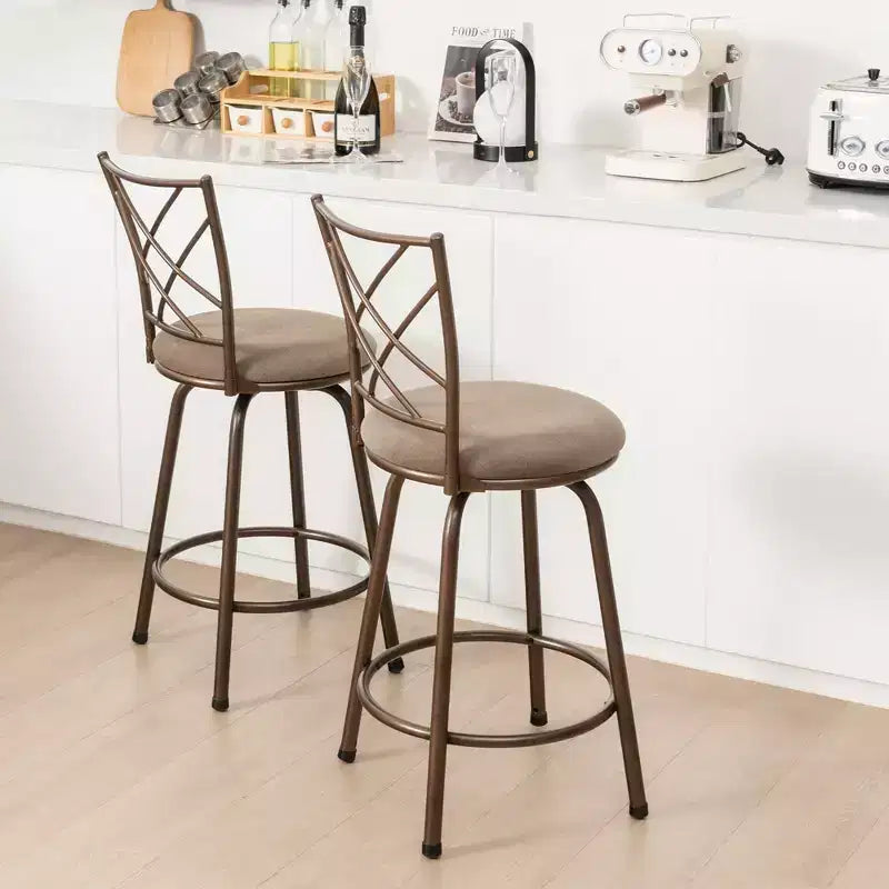 Lot de 2 tabourets de bar pivotants réglables Costway 61/76 cm chaises de salle à manger en métal marron