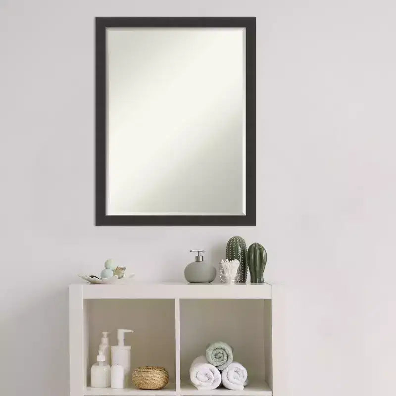 Miroir mural de salle de bain Amanti Art Mezzanotte noir biseauté en bois 26 x 20 po