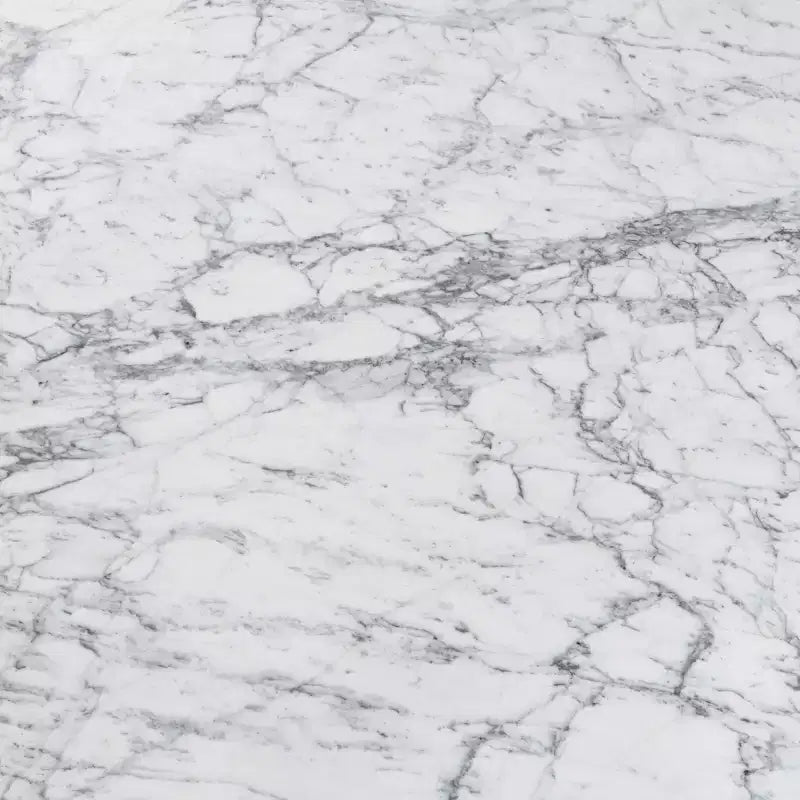 Table basse carrée Vezzana 31 de la collection Bianco en marbre blanc de Carrare italien
