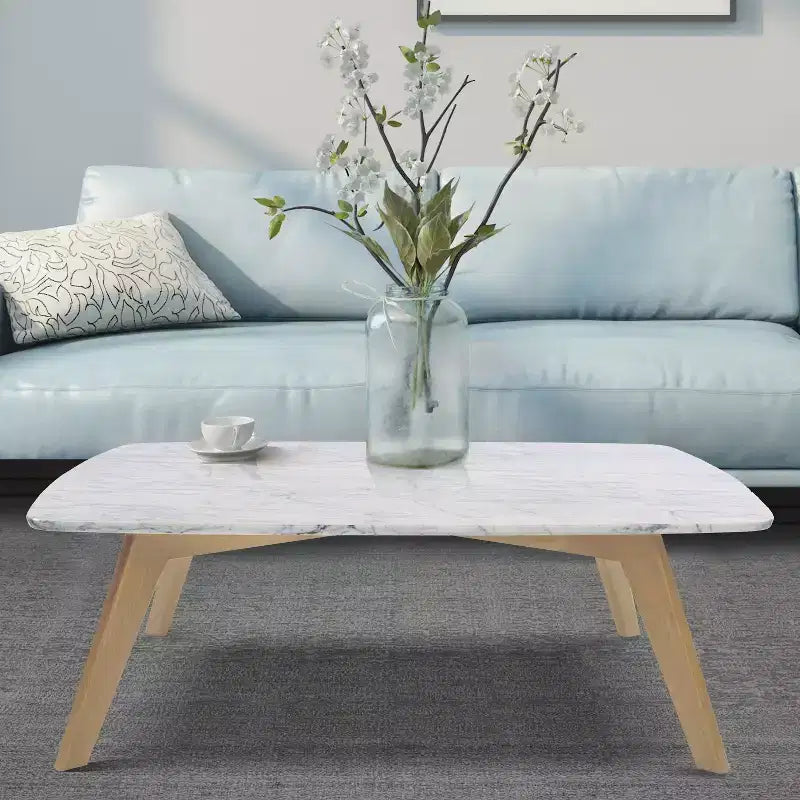 Table basse carrée Vezzana 31 de la collection Bianco en marbre blanc de Carrare italien