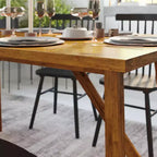 Table de salle à manger Emma et Oliver en bois avec piètement tréteau