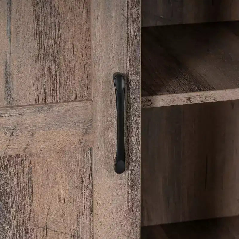 Flash Furniture Harrison Armoire/bibliothèque rustique de style campagnard avec porte de grange coulissante et étagères réglables