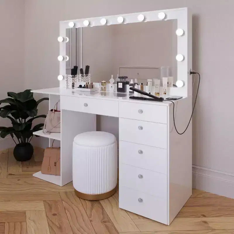Coiffeuse maquillage éclairée Emmy - Boahaus