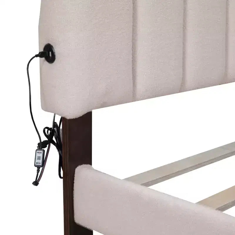 Lit plateforme rembourré en molleton d'ours en peluche Queen Size avec ports USB et tiroir-ModernLuxe
