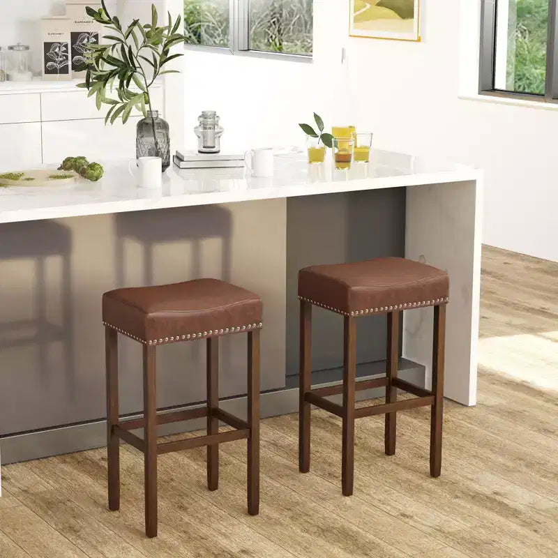 Costway Lot de 2 tabourets de bar rembourrés en cuir PU avec repose-pieds, cadre en bois, 75 cm, marron/gris