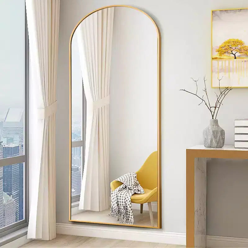 Miroir sur pied plein-corps en arche avec cadre métallique Dovelina