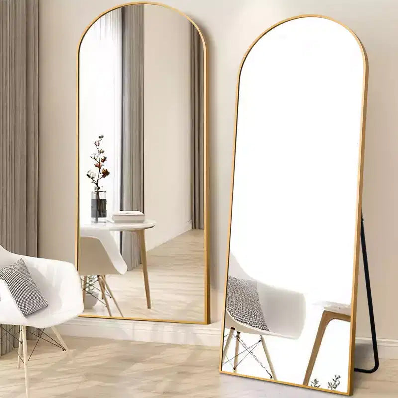 Miroir sur pied plein-corps en arche avec cadre métallique Dovelina