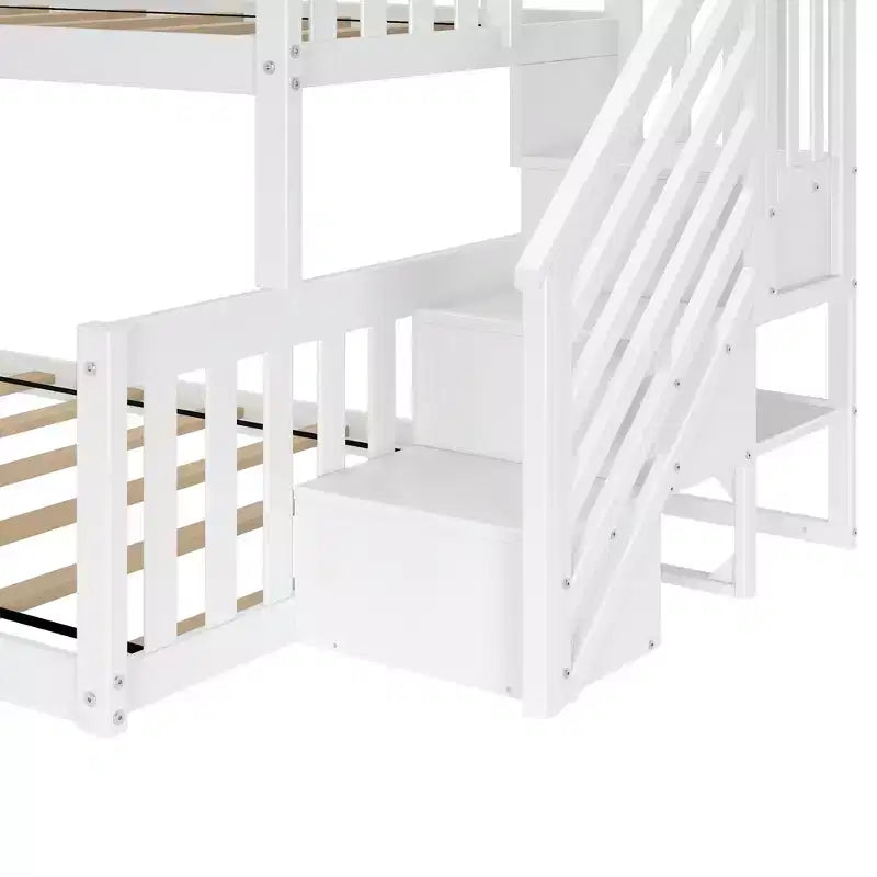 Lit superposé bas Max & Lily en bois (lits jumeaux sur lit double) pour enfants avec escalier
