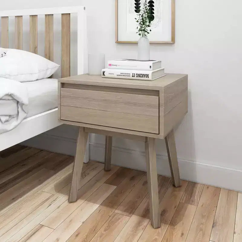 Table de chevet en bois massif Plank+Beam avec tiroir de rangement, petite table d'appoint moderne