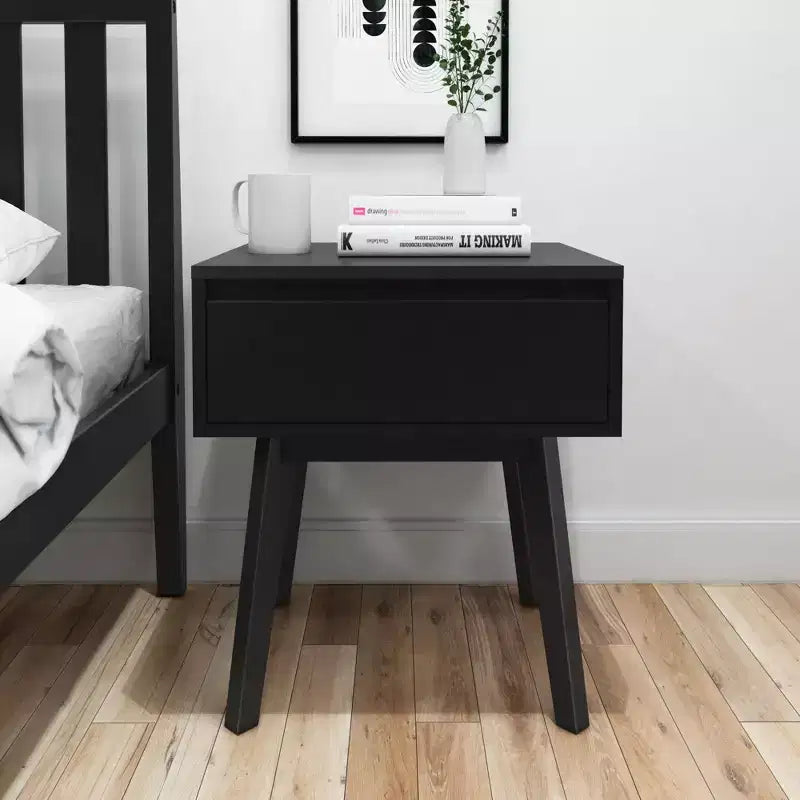 Table de chevet en bois massif Plank+Beam avec tiroir de rangement, petite table d'appoint moderne