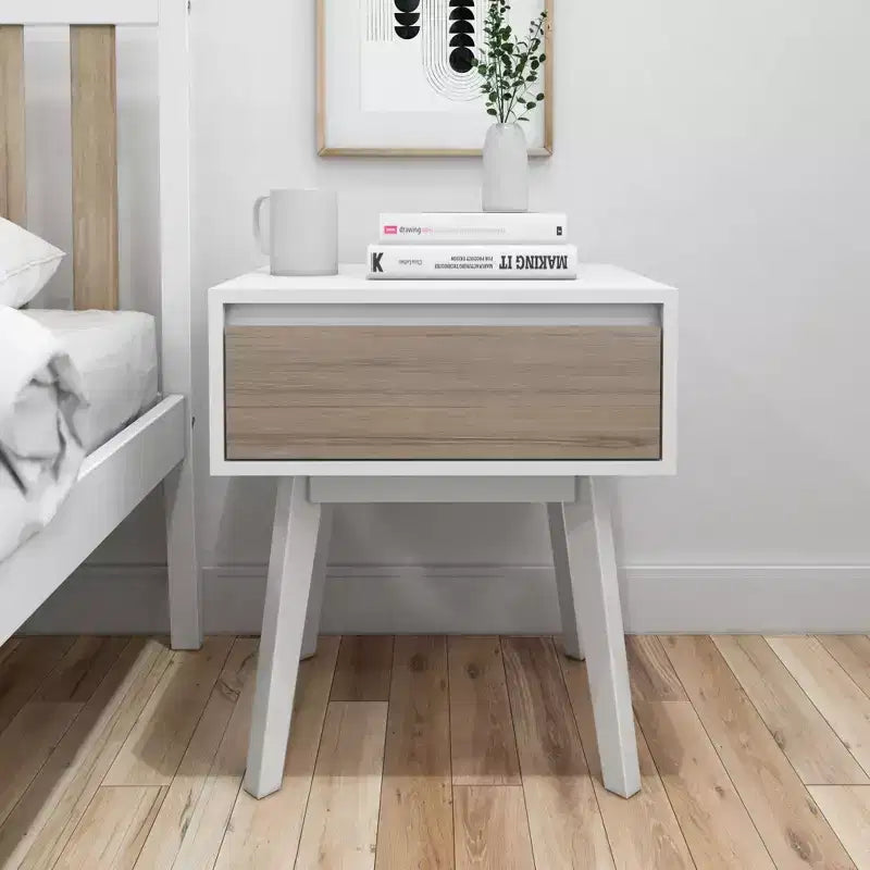 Table de chevet en bois massif Plank+Beam avec tiroir de rangement, petite table d'appoint moderne