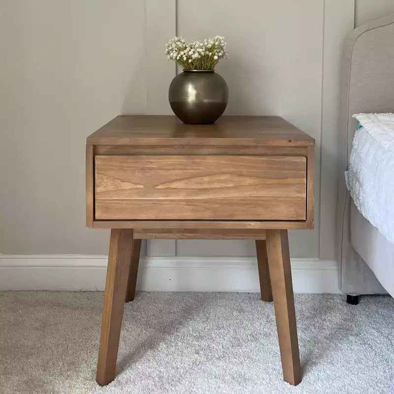 Table de chevet en bois massif Plank+Beam avec tiroir de rangement, petite table d'appoint moderne