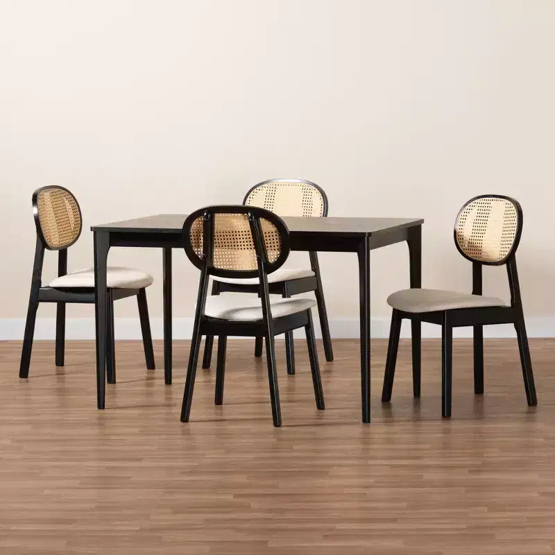 Ensemble de salle à manger 5 pièces en bois de style moderne du milieu du siècle Baxton Studio Darrion