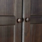 Armoire 2 portes avec 2 tiroirs et poignées métalliques en pin massif, coloris Expresso / Cerisier / Noyer – Meuble unique