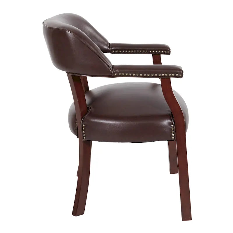 Chaise Visiteur Traditionnelle Acajou / Rouge Sang de Bœuf avec Dossier Enveloppant, Garniture Cloutée et Revêtement Vinyle – Siège Unique