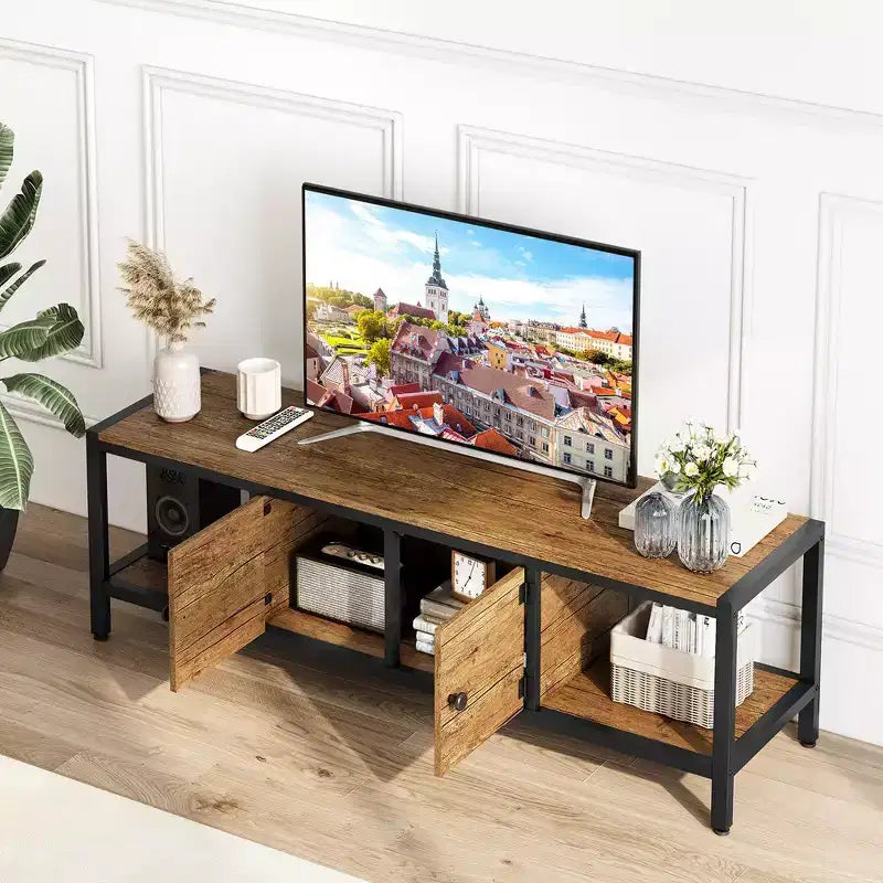 Meuble TV WhizMax de 58 po avec rangement, jusqu'à 65 po, meuble TV en bois pour salon, deux espaces de rangement fermés et étagères ouvertes, marron rustique