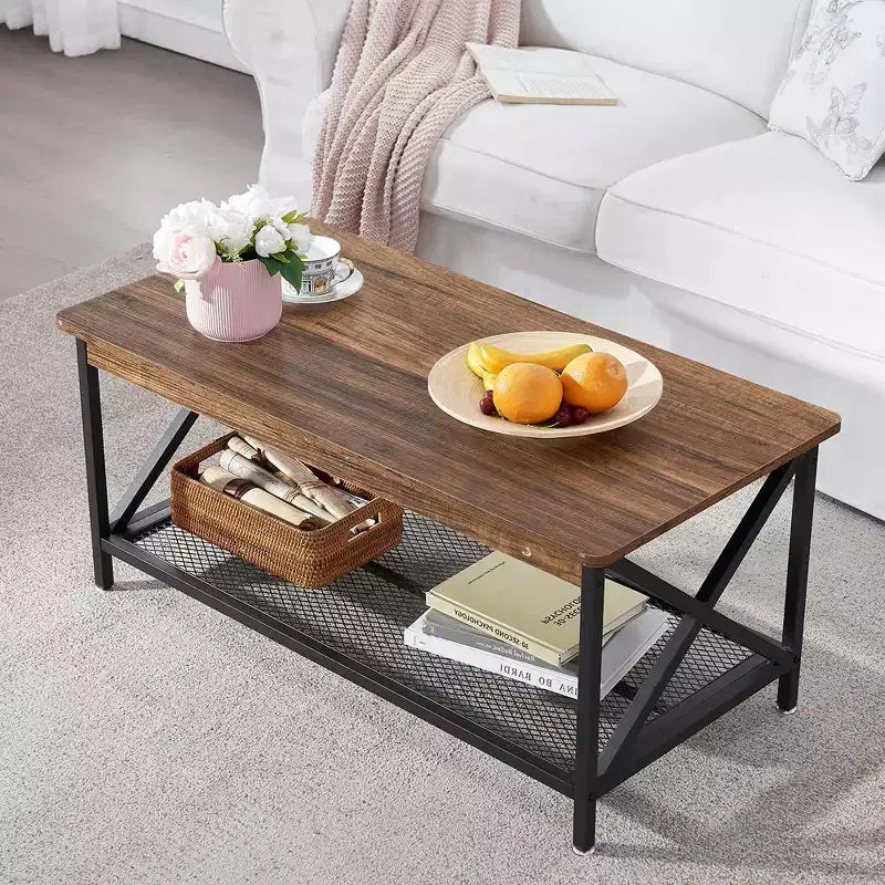 Table basse industrielle VECELO en bois avec étagères ouvertes et rangement, cadre en X, rectangulaire