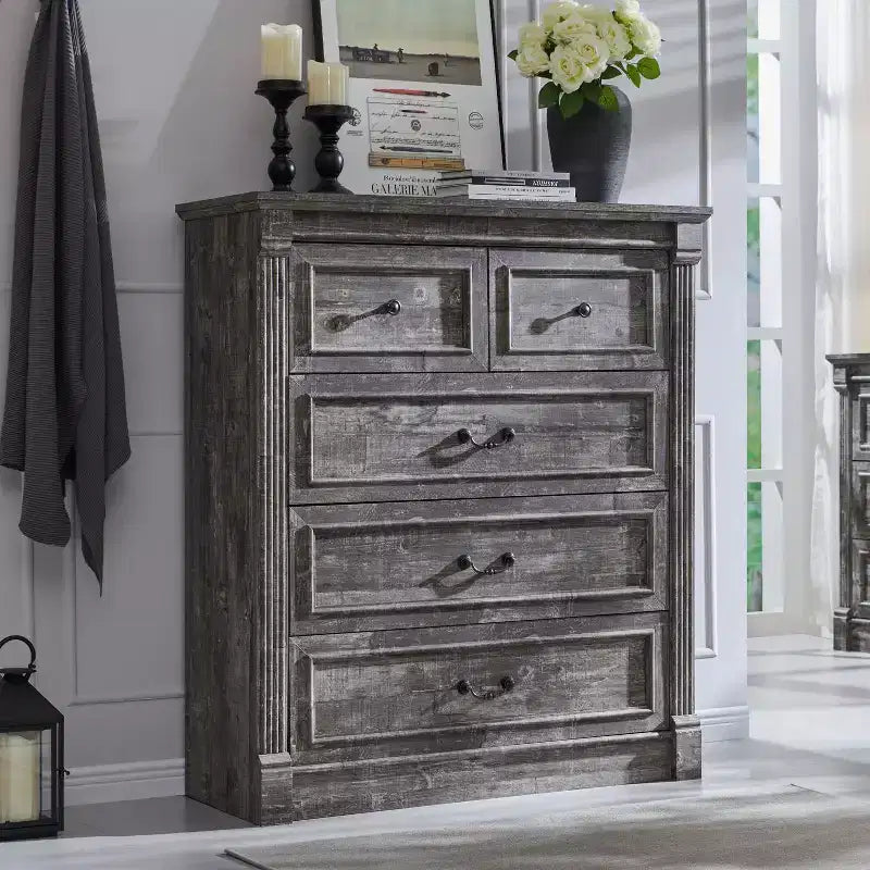 Commode de chambre SinCiDo à 5 tiroirs, commode de ferme de 117 cm de haut avec colonnes romaines